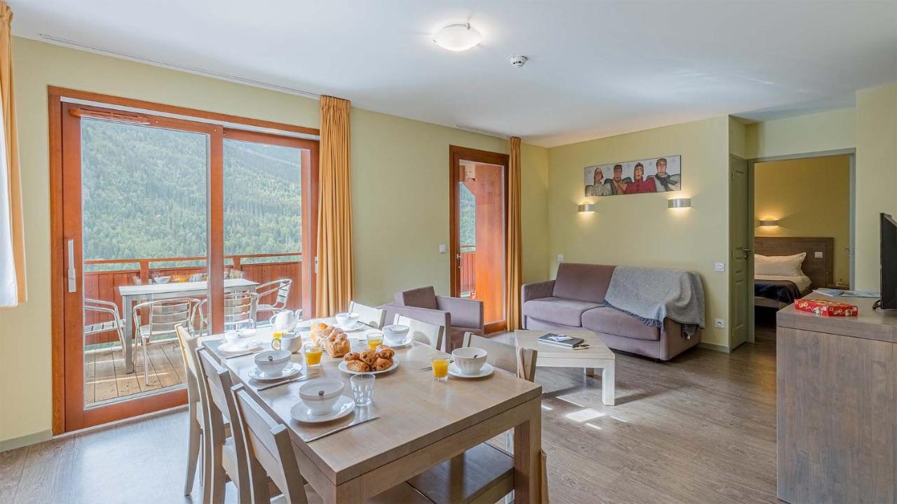 Madame Vacances Les Epinettes Vaujany Exterior foto